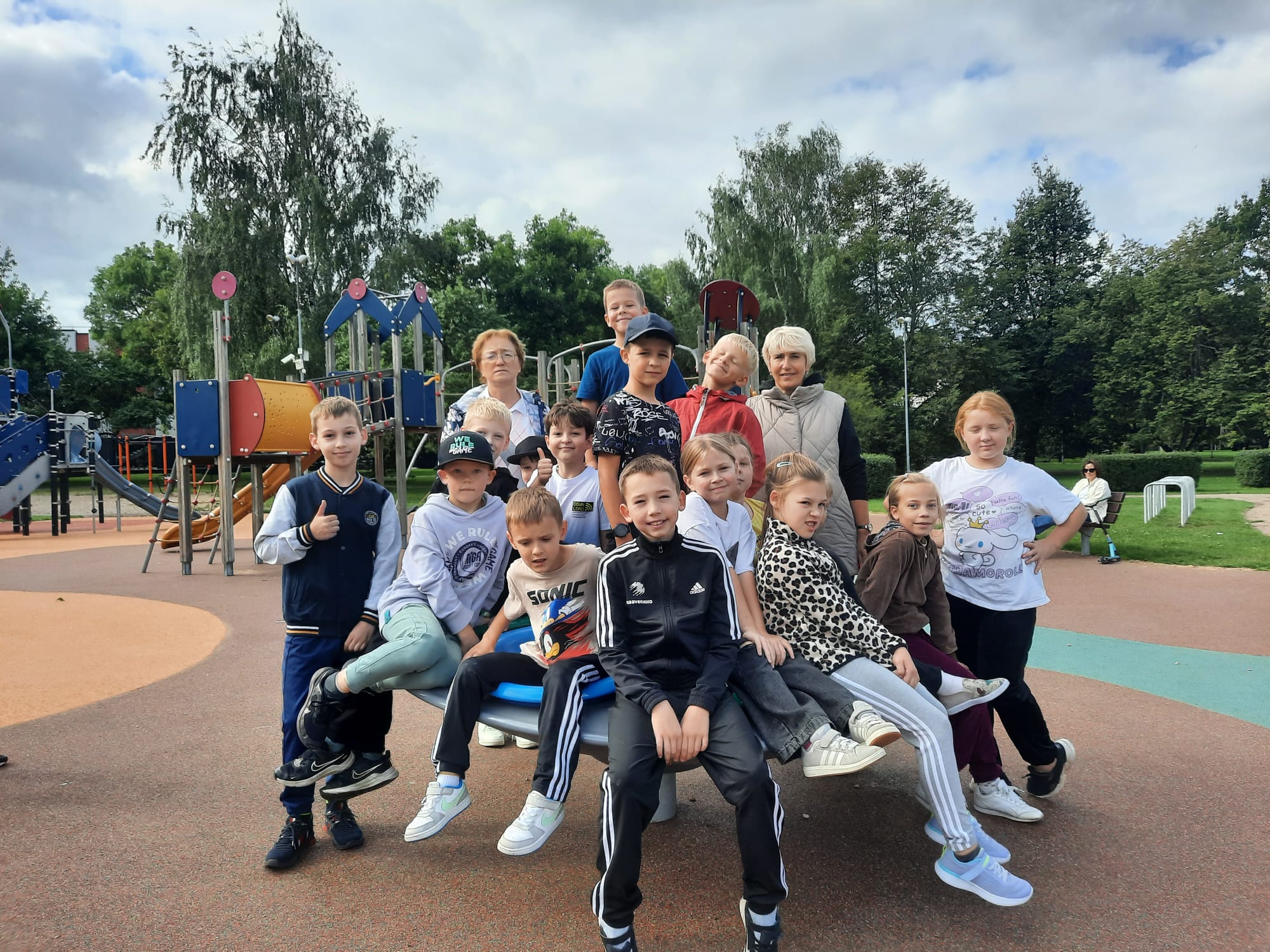 INTEGRĒTĀ MĀCĪBU STUNDA 3.B KLASĒ ,,RUDENS MEKLĒJUMOS’’