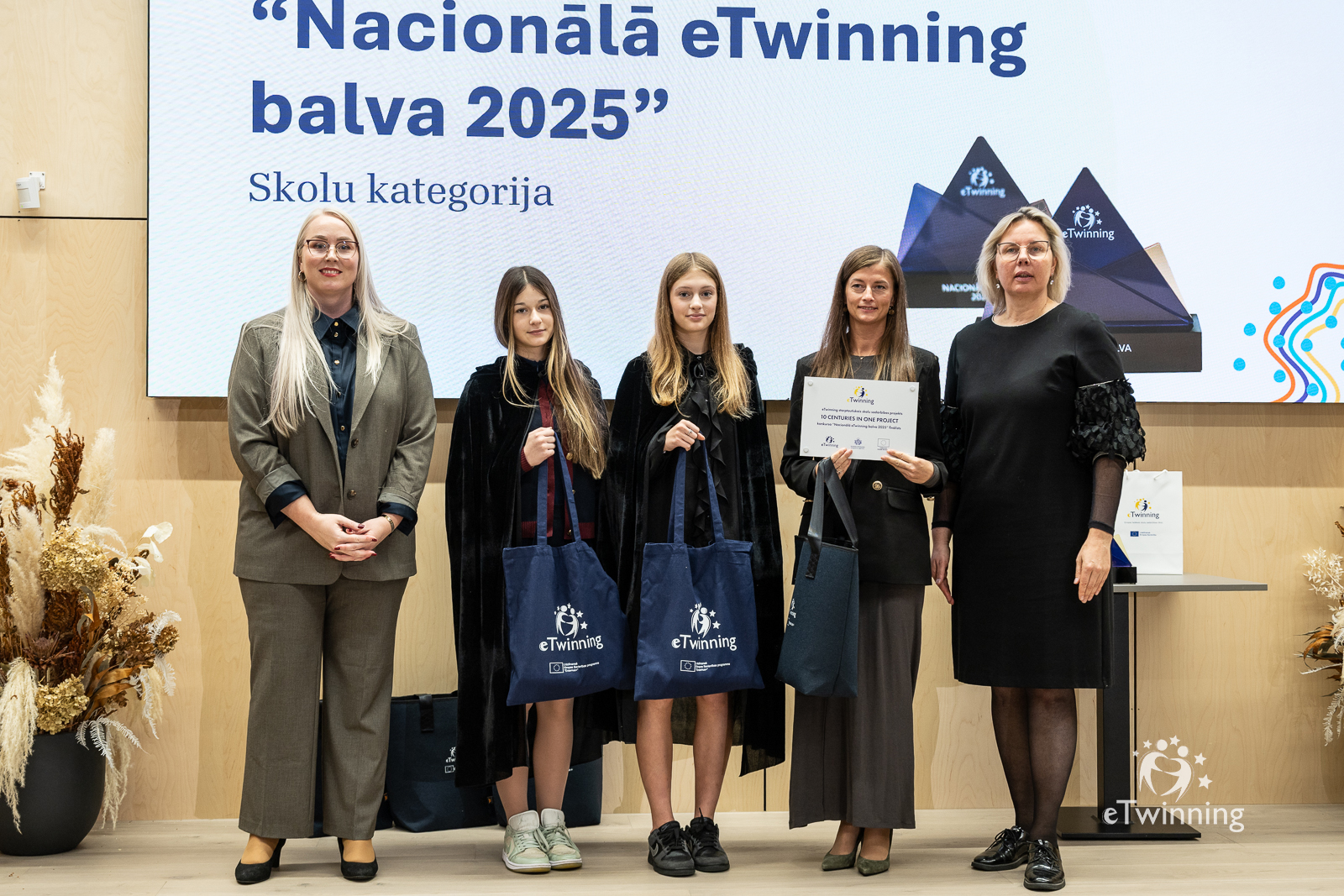 J.PILSUDSKA DAUGAVPILS VALSTS POĻU ĢIMNĀZIJAS ETWINNING PROJEKTS STARP 4 LABĀKAJIEM LATVIJĀ